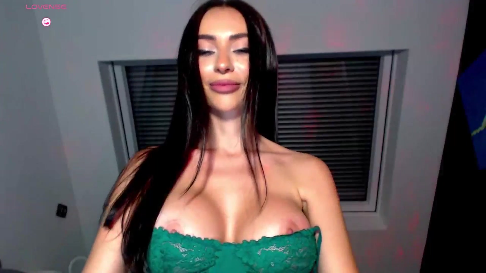 Gallery image thumbnail from Alliciya's myfreecams stream on, 11/20/2025, 16:41 image 16 of 20