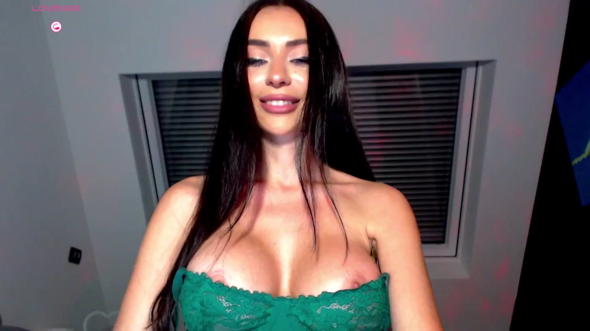 Gallery image thumbnail from Alliciya's myfreecams stream on, 11/20/2025, 16:41 image 11 of 20