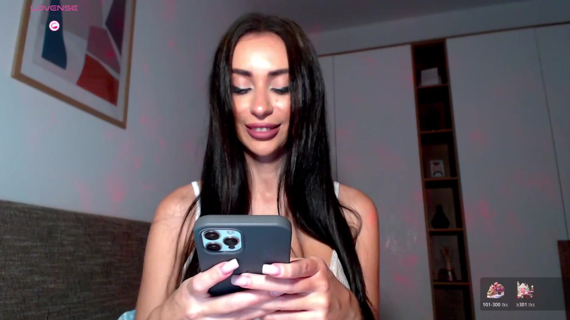 Gallery image thumbnail from Alliciya's myfreecams stream on, 12/17/2025, 18:26 image 4 of 20