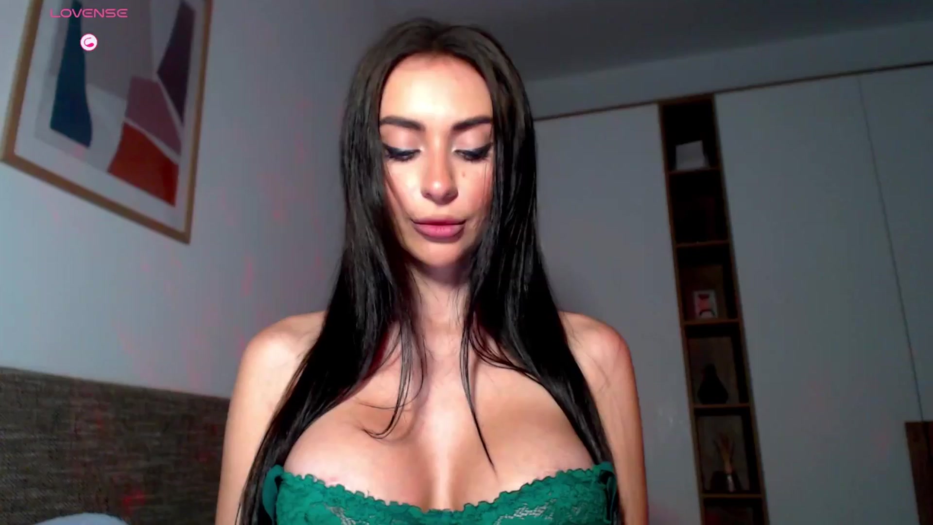 Gallery image thumbnail from Alliciya's myfreecams stream on, 12/23/2025, 18:03 image 6 of 20