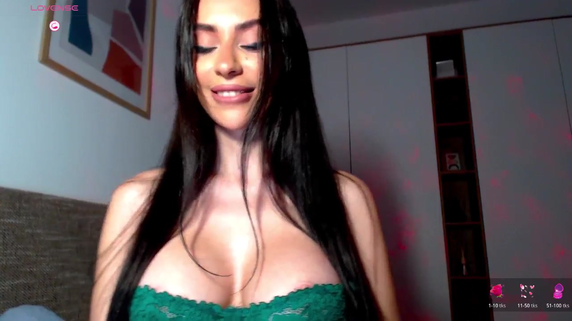Gallery image thumbnail from Alliciya's myfreecams stream on, 04/01/2026, 15:49 image 14 of 20