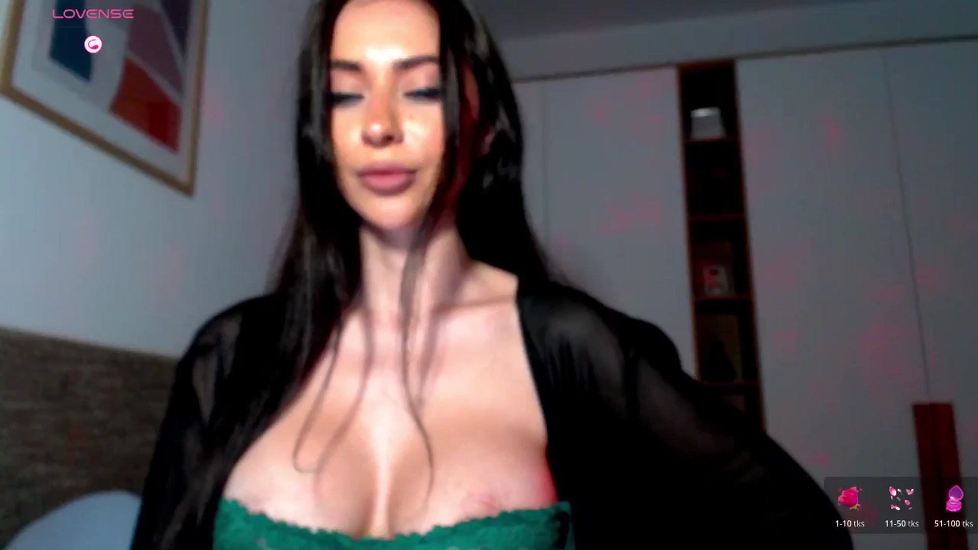 Gallery image thumbnail from Alliciya's myfreecams stream on, 04/01/2026, 19:52 image 18 of 20