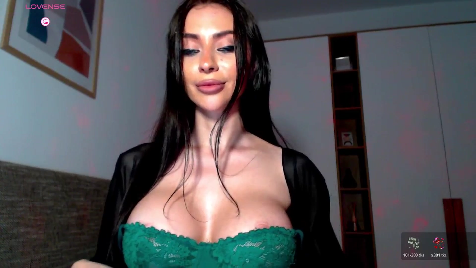Gallery image thumbnail from Alliciya's myfreecams stream on, 04/01/2026, 21:32 image 9 of 20