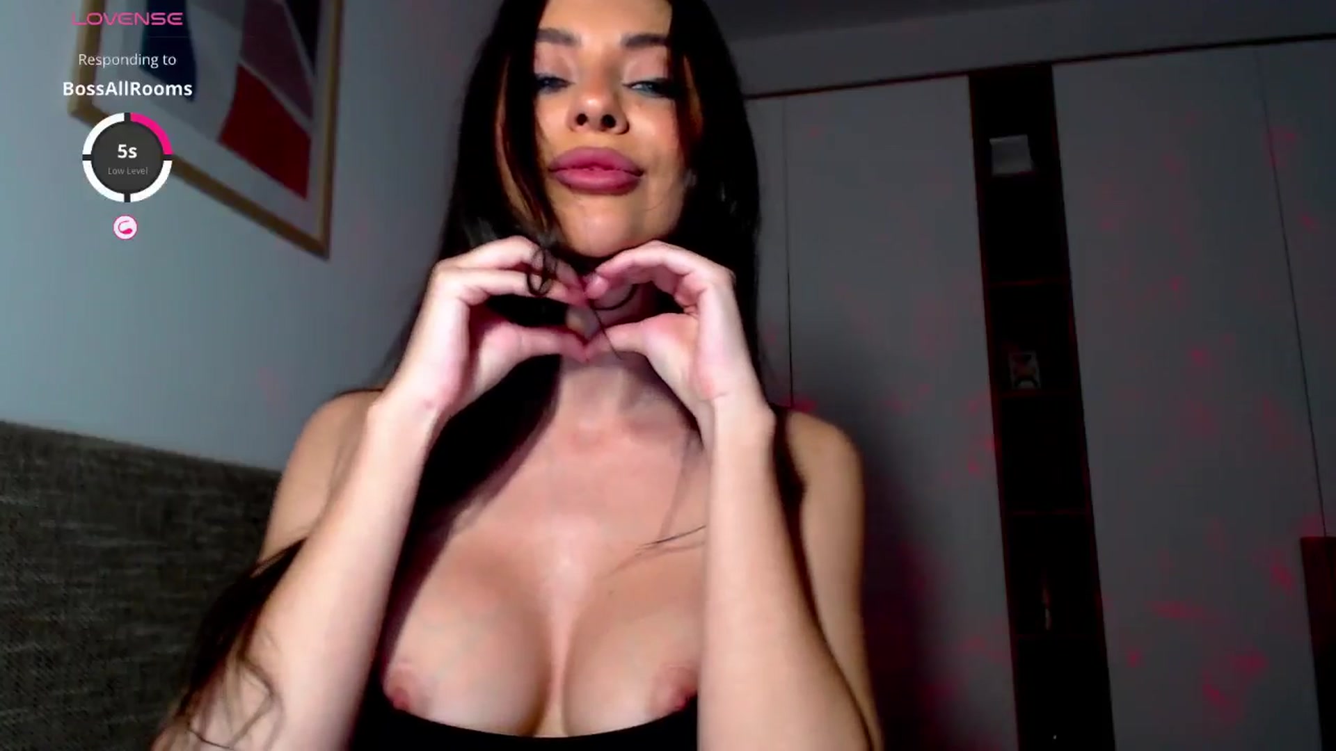 Gallery image thumbnail from Alliciya's myfreecams stream on, 04/11/2026, 17:02 image 15 of 20