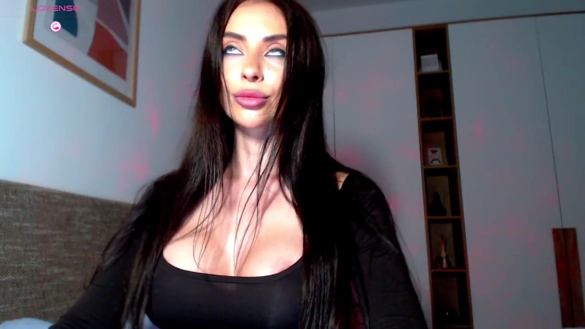Gallery image thumbnail from Alliciya's myfreecams stream on, 04/12/2026, 19:38 image 5 of 20