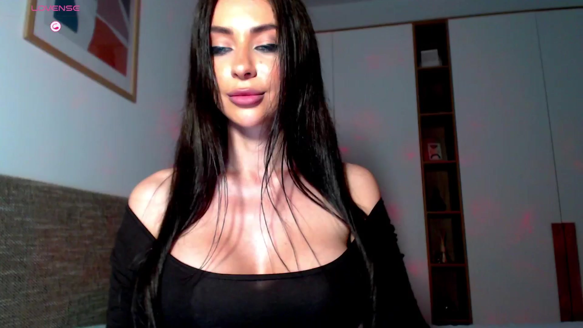 Gallery image thumbnail from Alliciya's myfreecams stream on, 04/12/2026, 21:17 image 15 of 20
