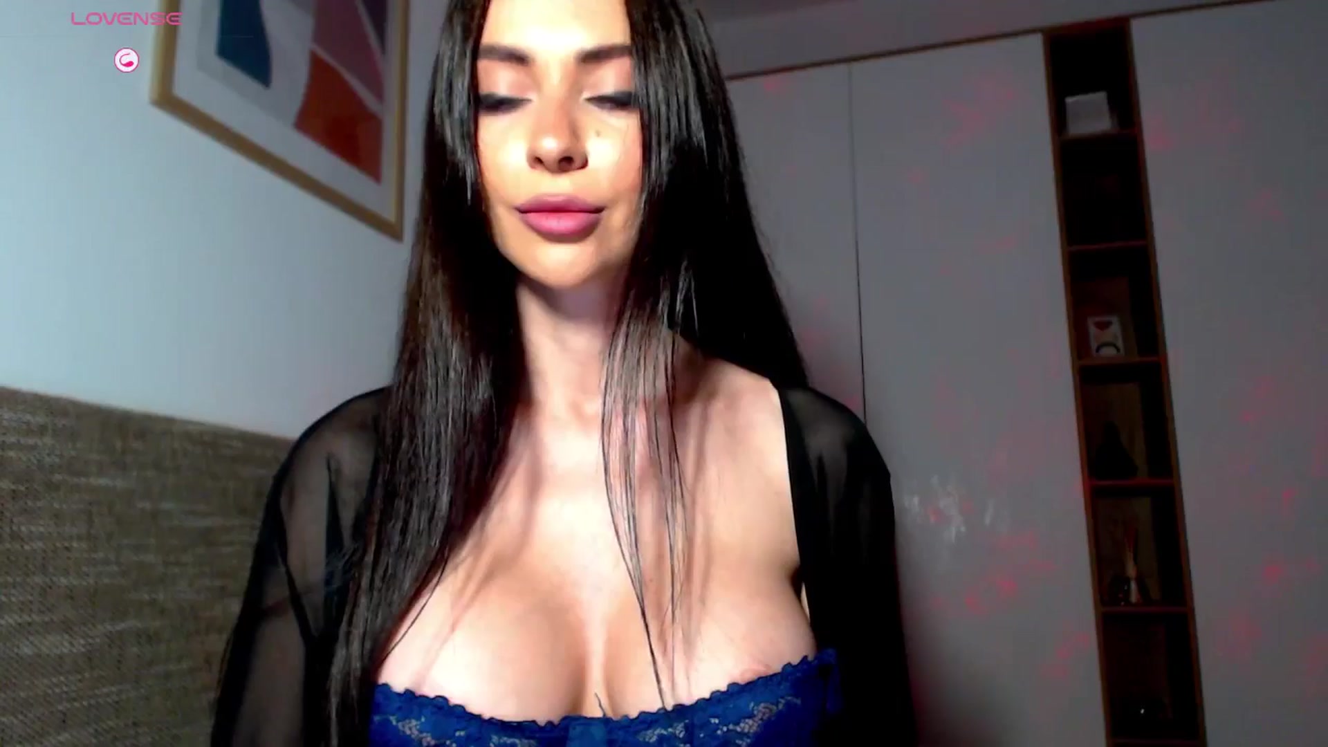 Gallery image thumbnail from Alliciya's myfreecams stream on, 04/16/2026, 16:18 image 16 of 20