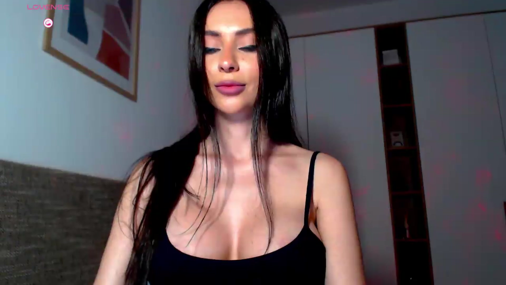 Gallery image thumbnail from Alliciya's myfreecams stream on, 05/06/2026, 18:53 image 12 of 20