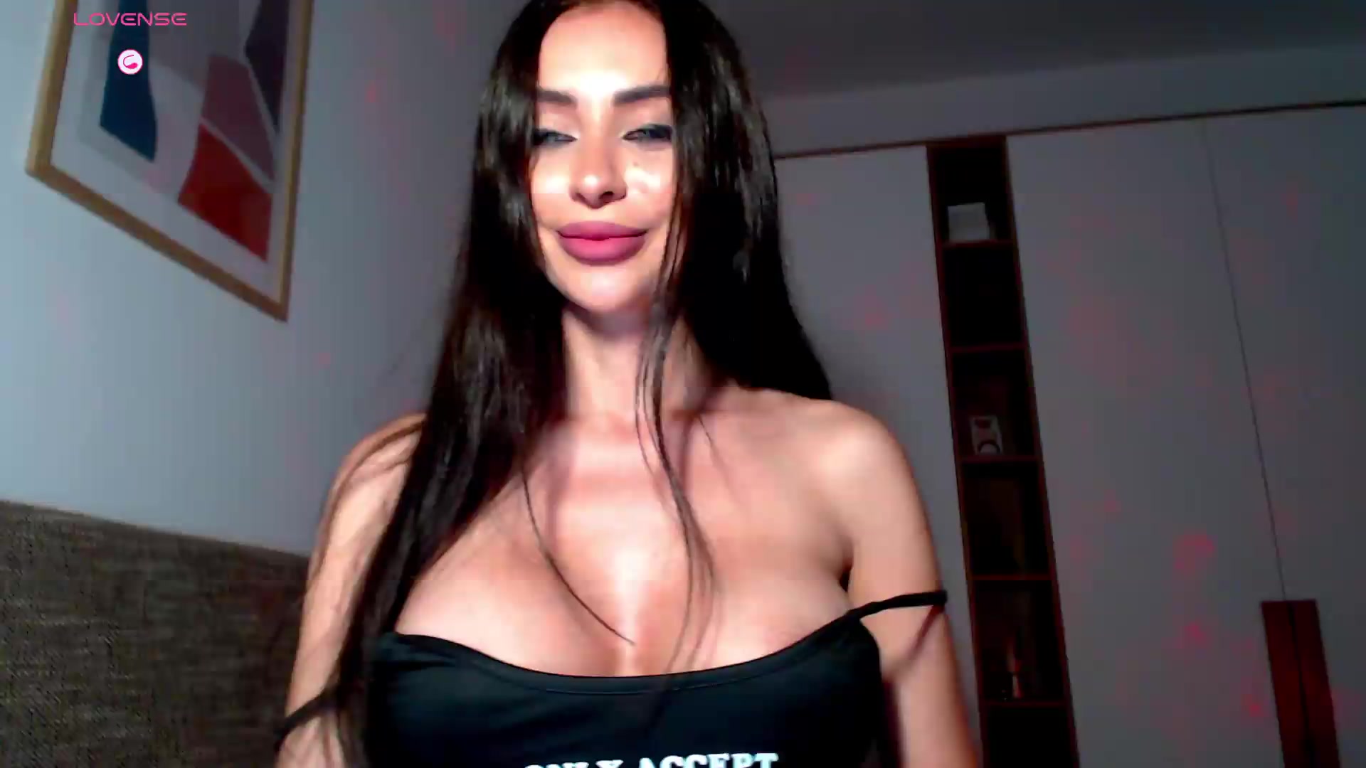 Gallery image thumbnail from Alliciya's myfreecams stream on, 06/05/2026, 18:01 image 19 of 20