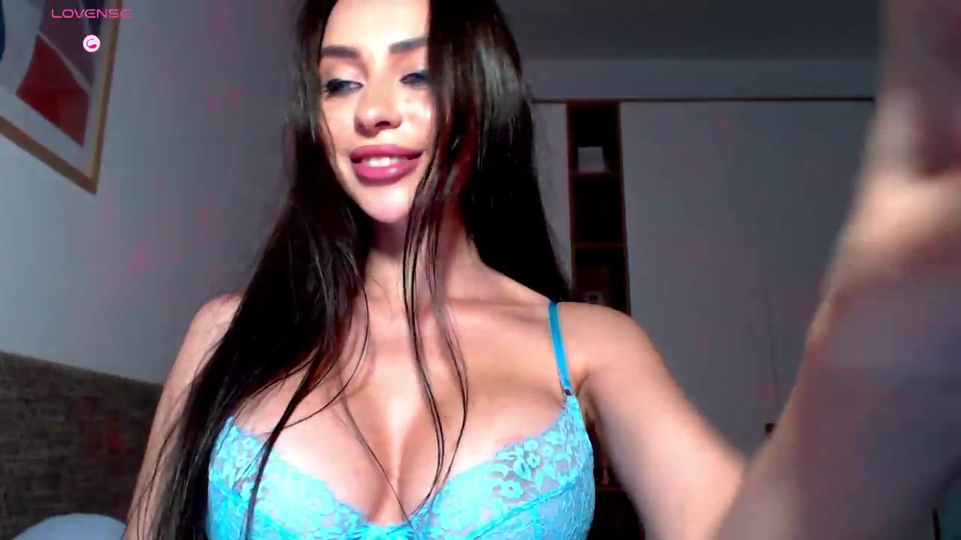Gallery image thumbnail from Alliciya's myfreecams stream on, 06/13/2026, 18:18 image 14 of 20