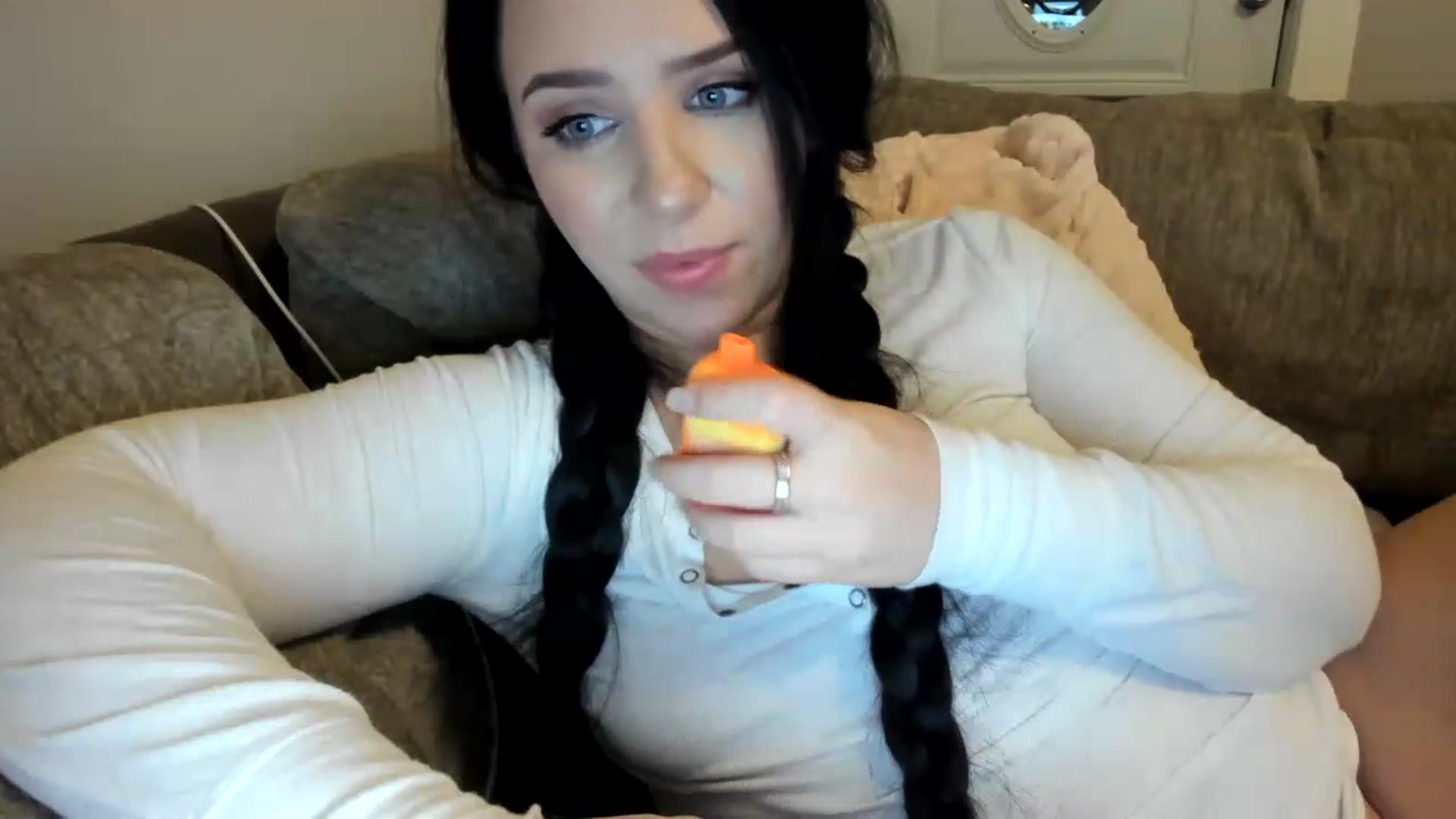 Gallery image thumbnail from AllieCat_94's myfreecams stream on, 01/03/2023, 06:53 image 20 of 20