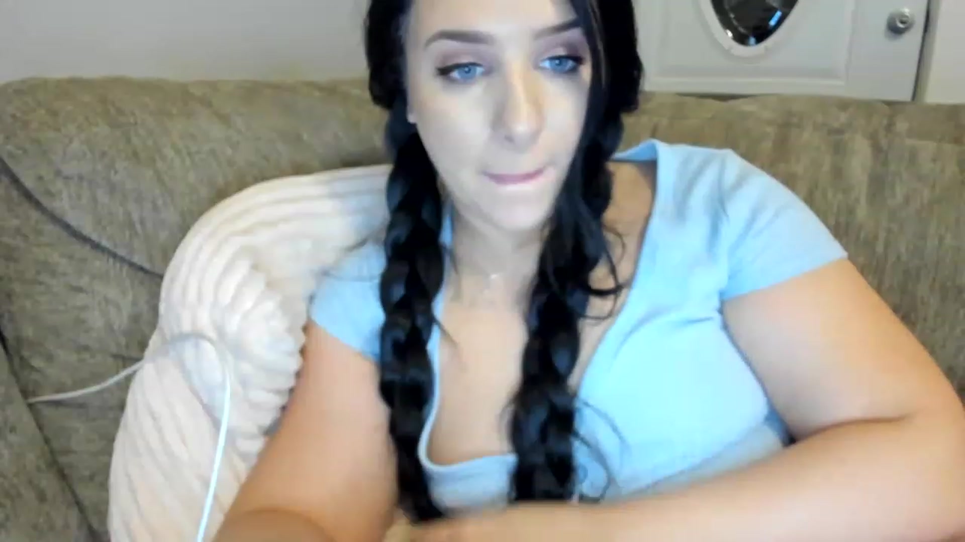Gallery image thumbnail from AllieCat_94's myfreecams stream on, 01/07/2023, 08:17 image 19 of 20