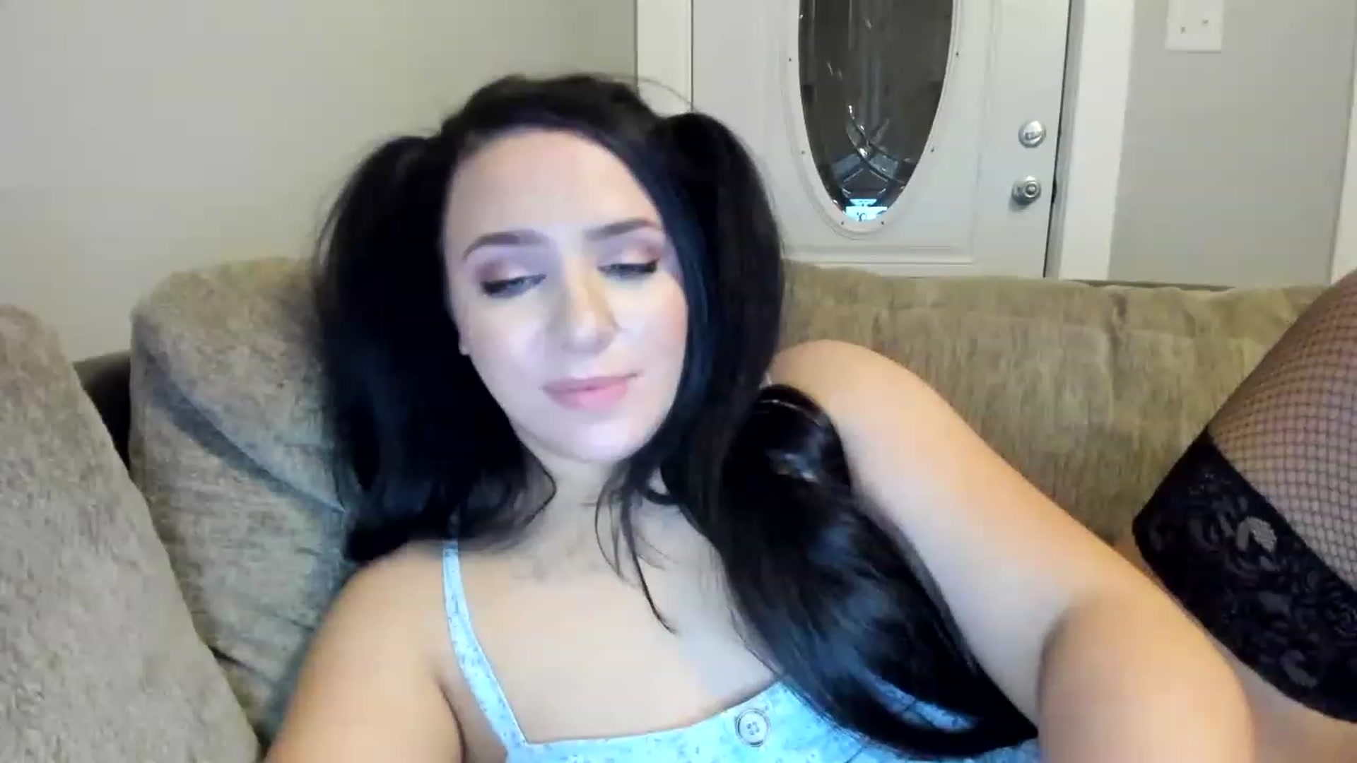 Gallery image thumbnail from AllieCat_94's myfreecams stream on, 01/09/2023, 08:31 image 14 of 20