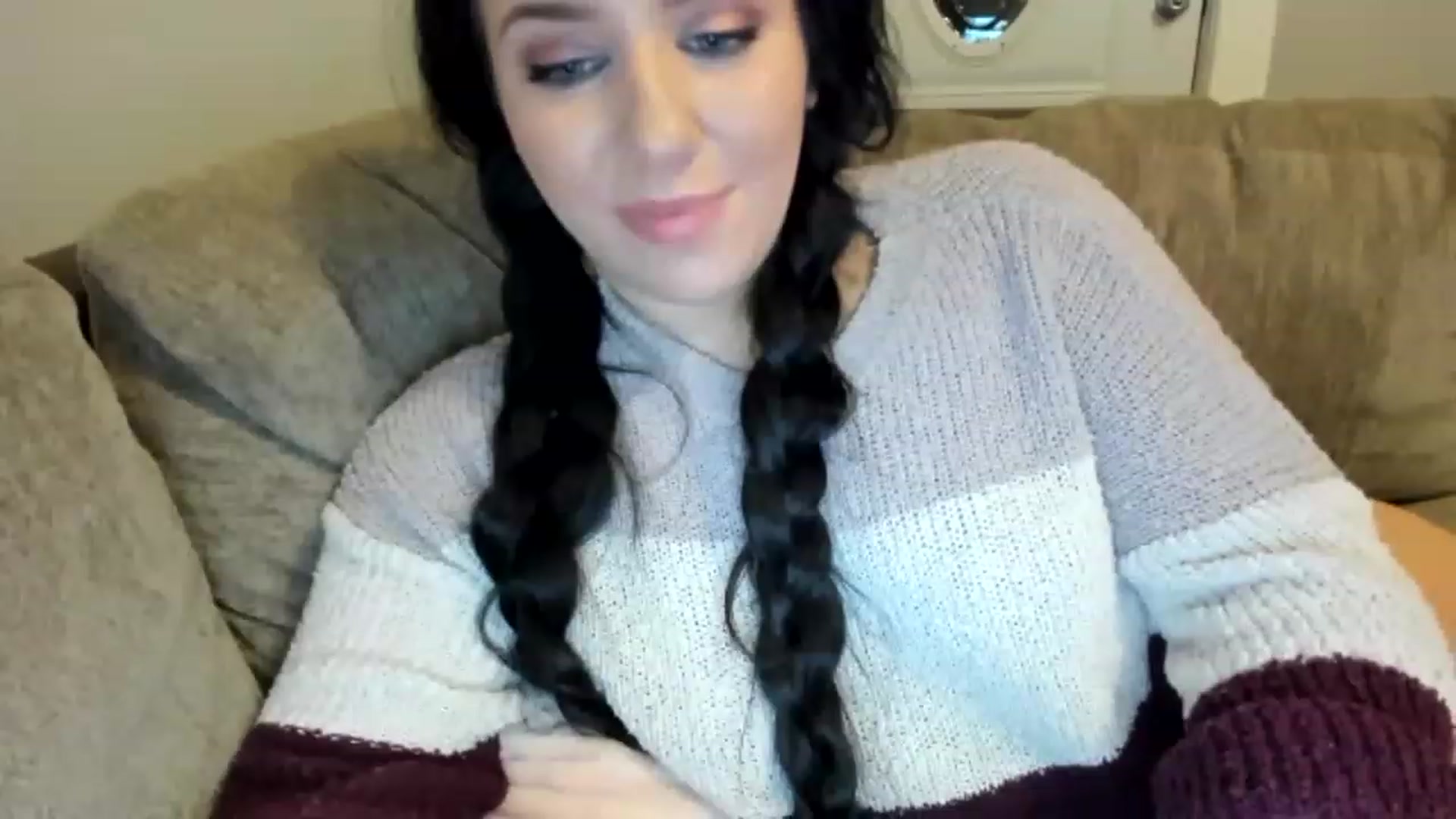 Gallery image thumbnail from AllieCat_94's myfreecams stream on, 01/13/2023, 07:55 image 19 of 20