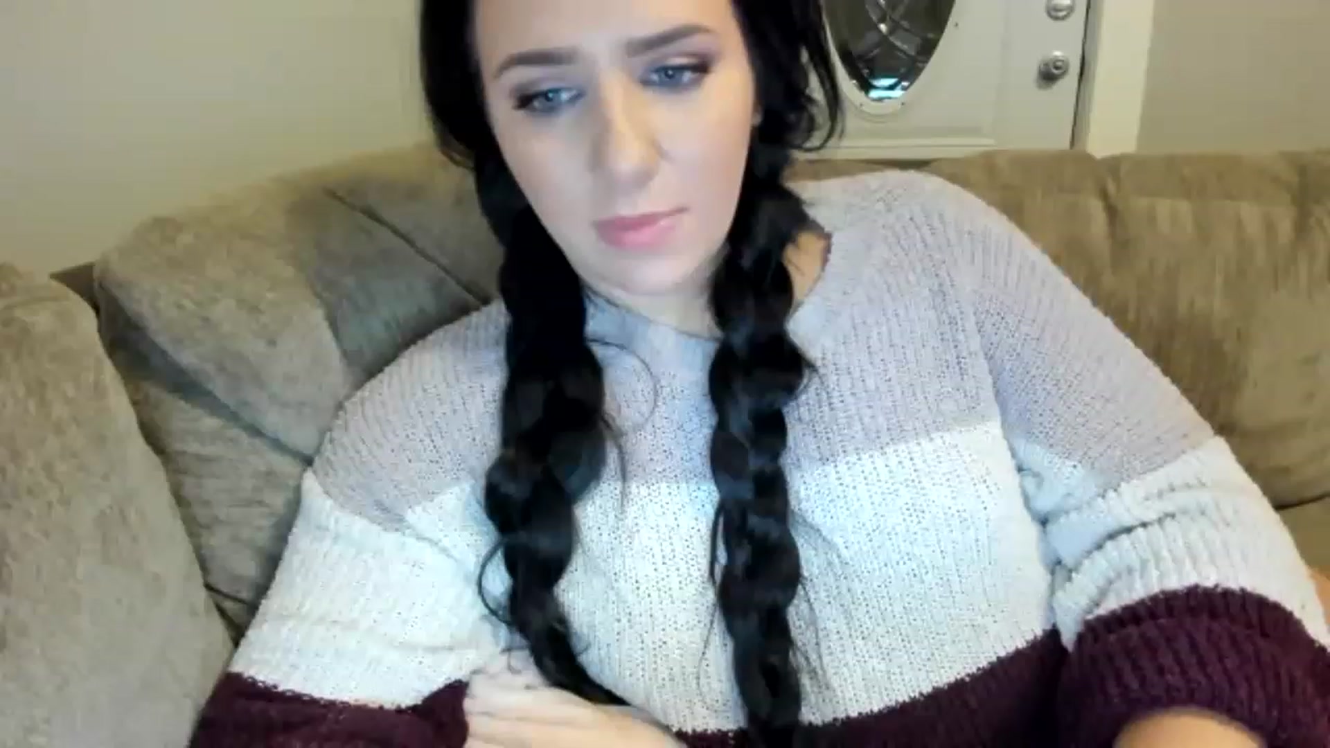 Gallery image thumbnail from AllieCat_94's myfreecams stream on, 01/13/2023, 07:55 image 17 of 20