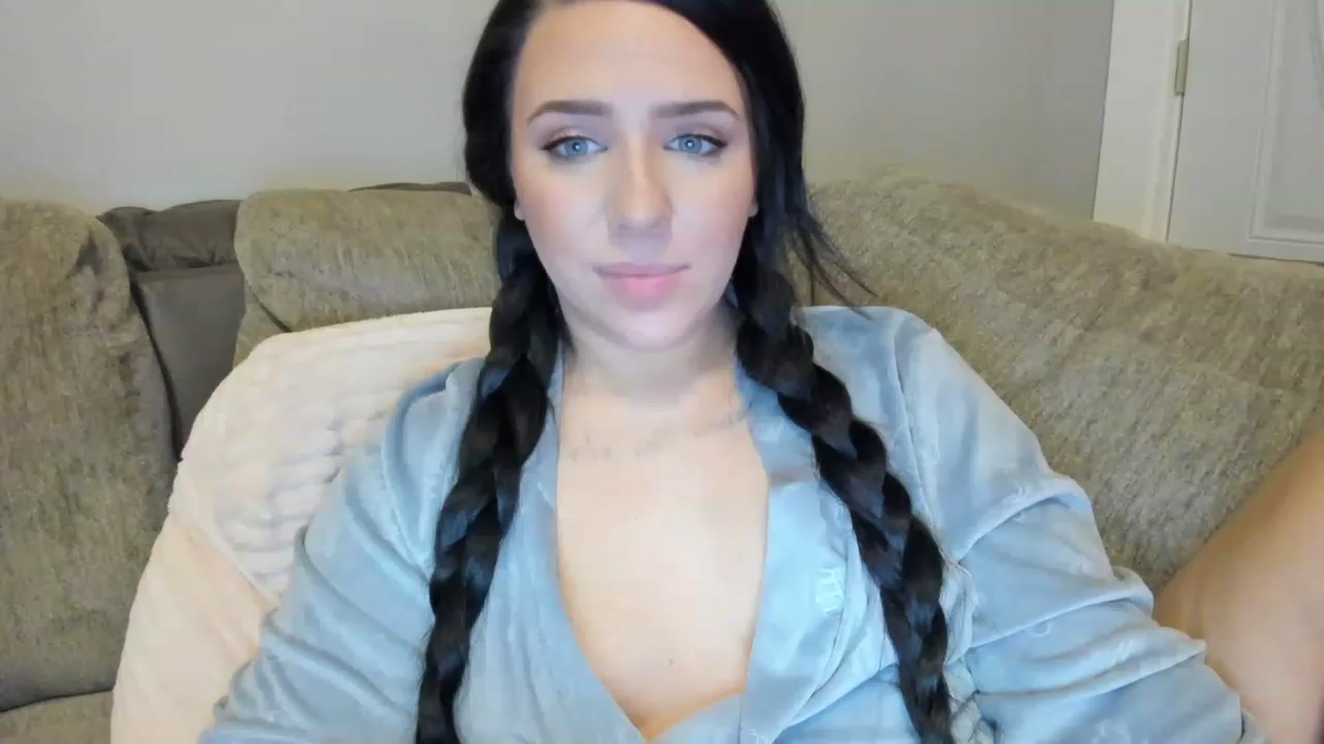 Gallery image thumbnail from AllieCat_94's myfreecams stream on, 01/29/2023, 07:17 image 3 of 20