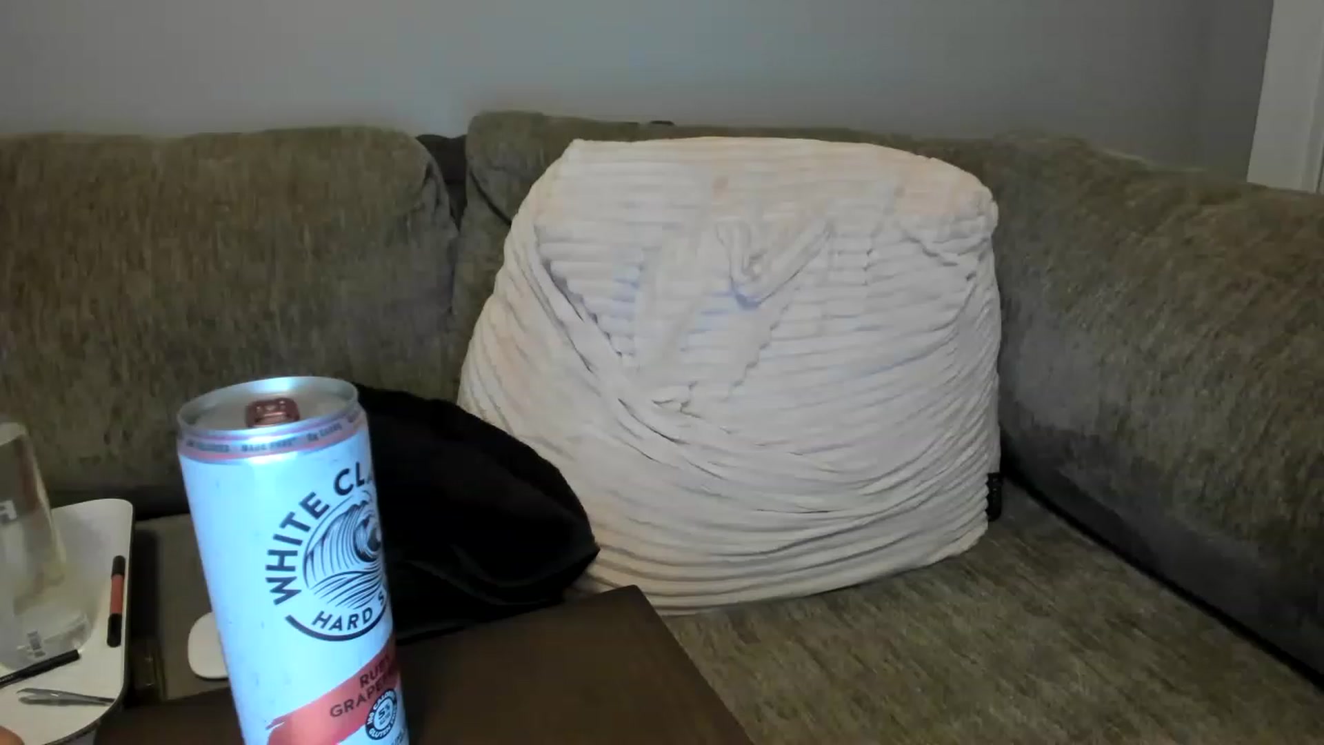 Gallery image thumbnail from AllieCat_94's myfreecams stream on, 02/02/2023, 07:58 image 4 of 20