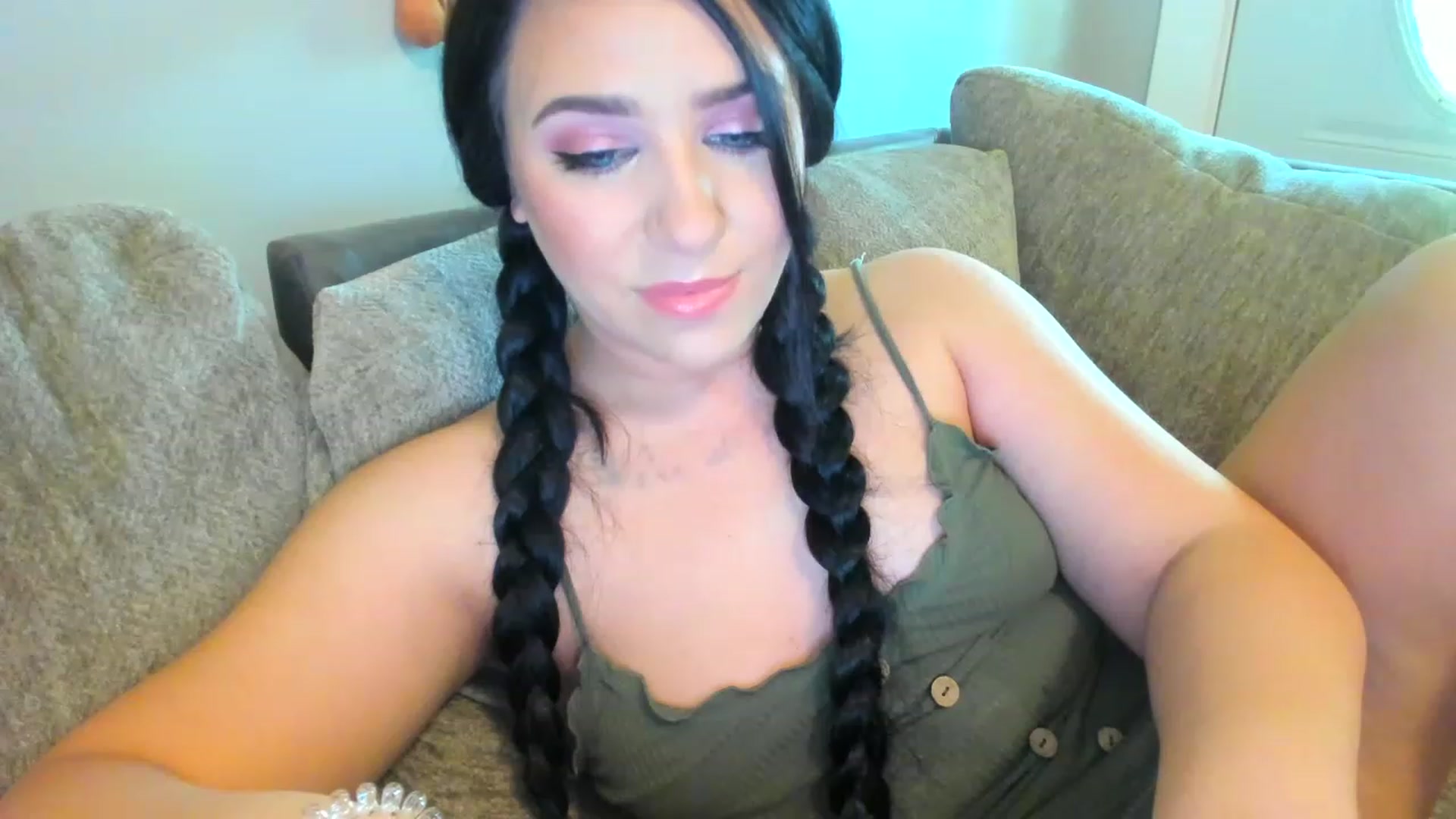 Gallery image thumbnail from AllieKat_4's myfreecams stream on, 04/25/2023, 16:23 image 15 of 20