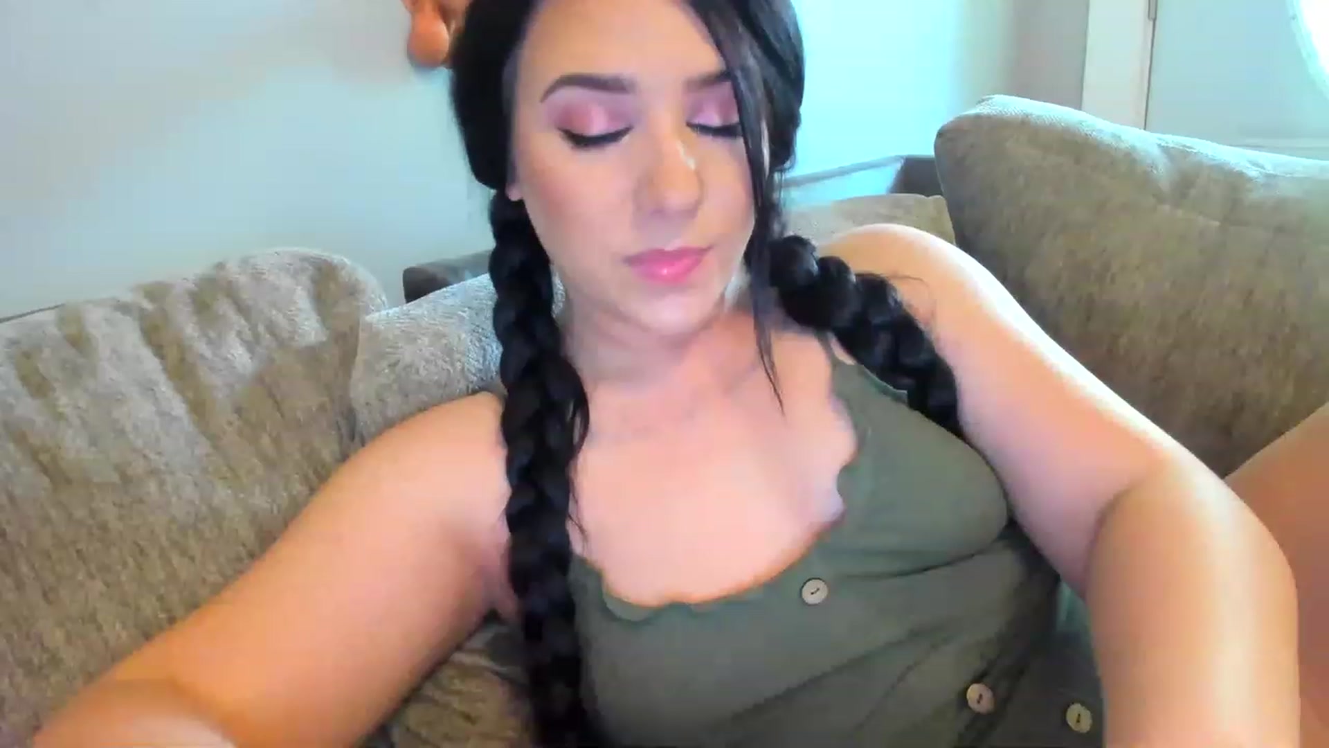 Gallery image thumbnail from AllieKat_4's myfreecams stream on, 04/25/2023, 18:24 image 2 of 20
