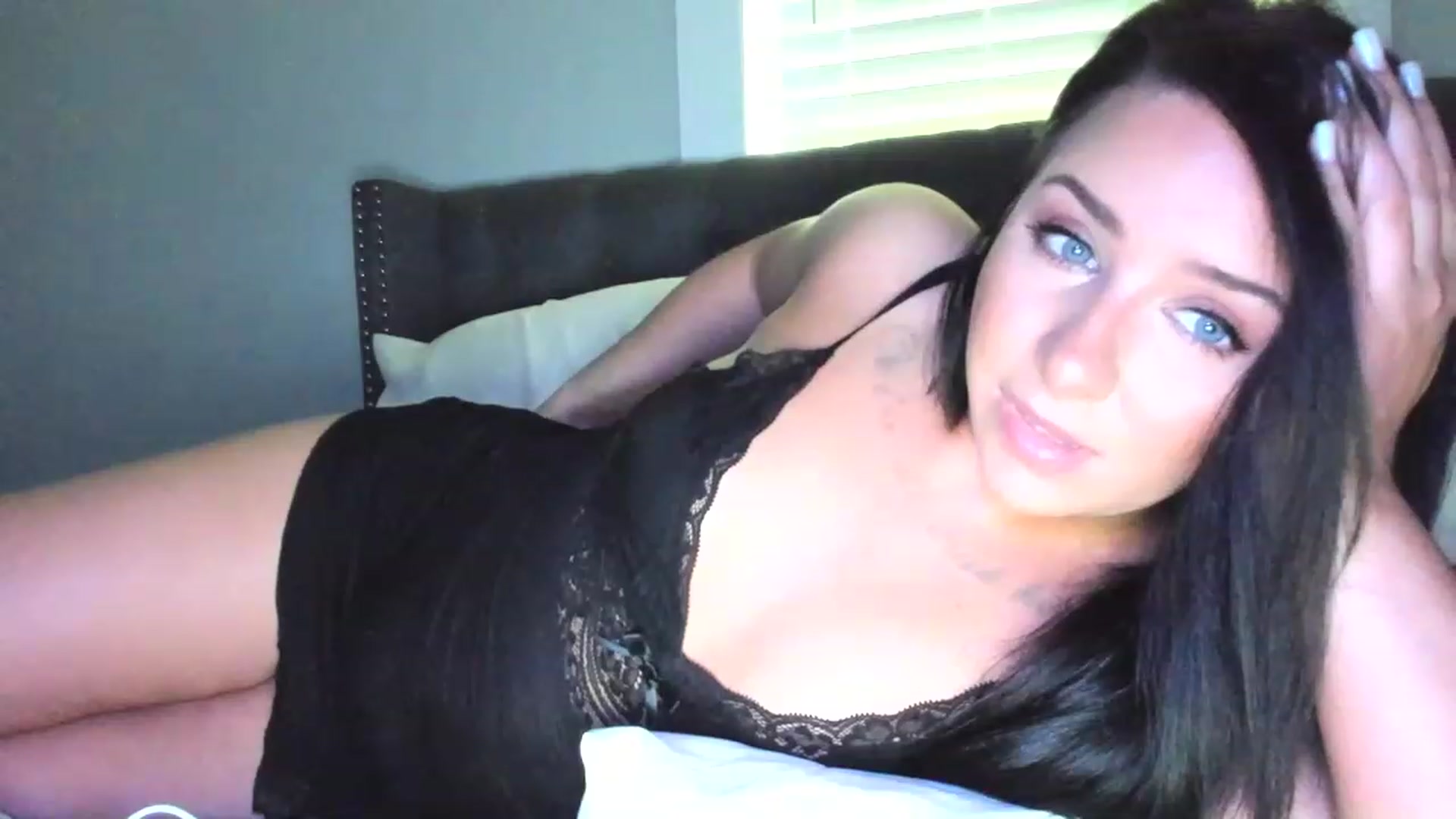 Gallery image thumbnail from AllieKat_4's myfreecams stream on, 06/08/2023, 19:29 image 11 of 20