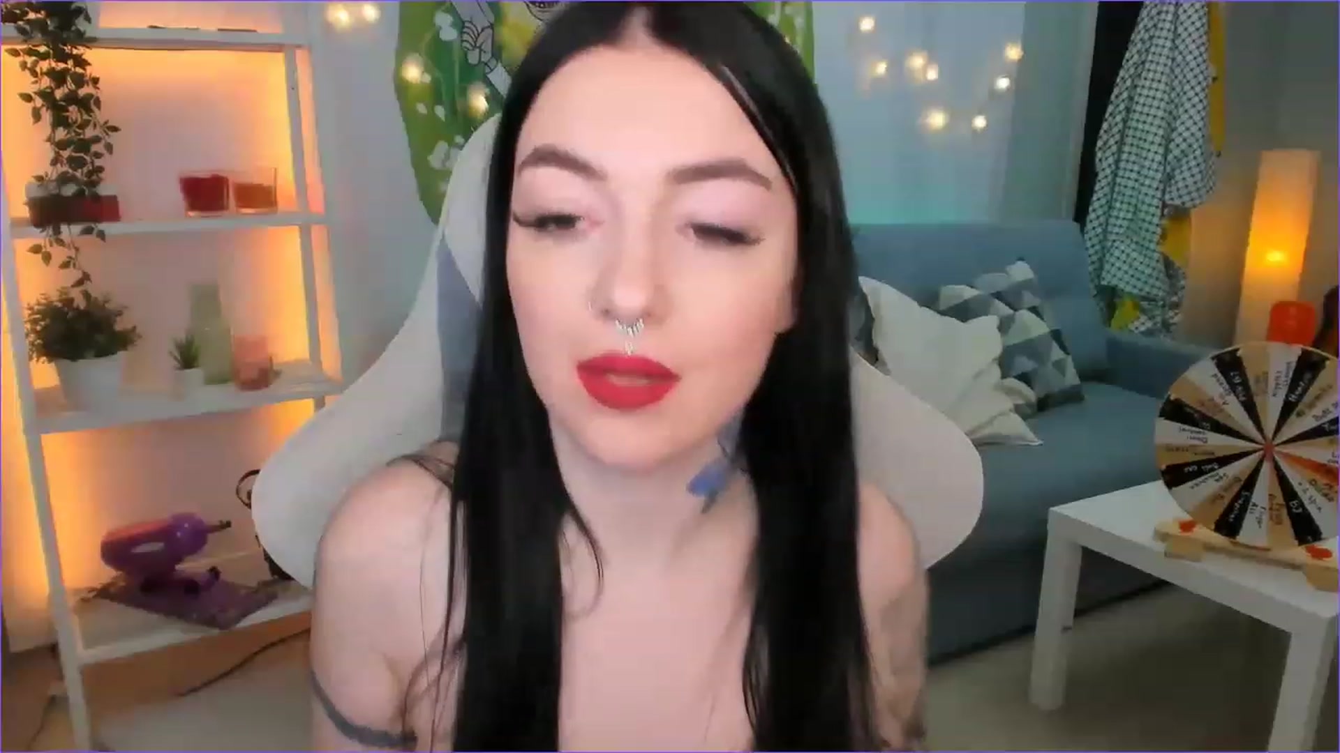 Gallery image thumbnail from AllieStark's myfreecams stream on, 11/28/2022, 03:49 image 12 of 20