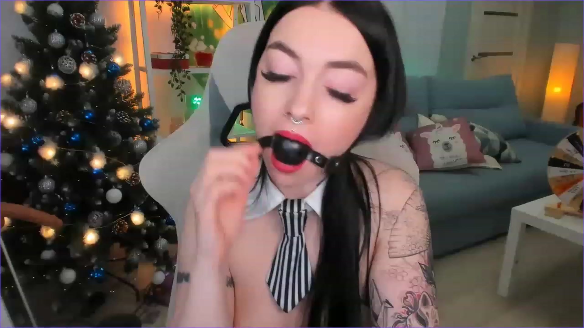 Gallery image thumbnail from AllieStark's myfreecams stream on, 12/12/2022, 02:17 image 9 of 20