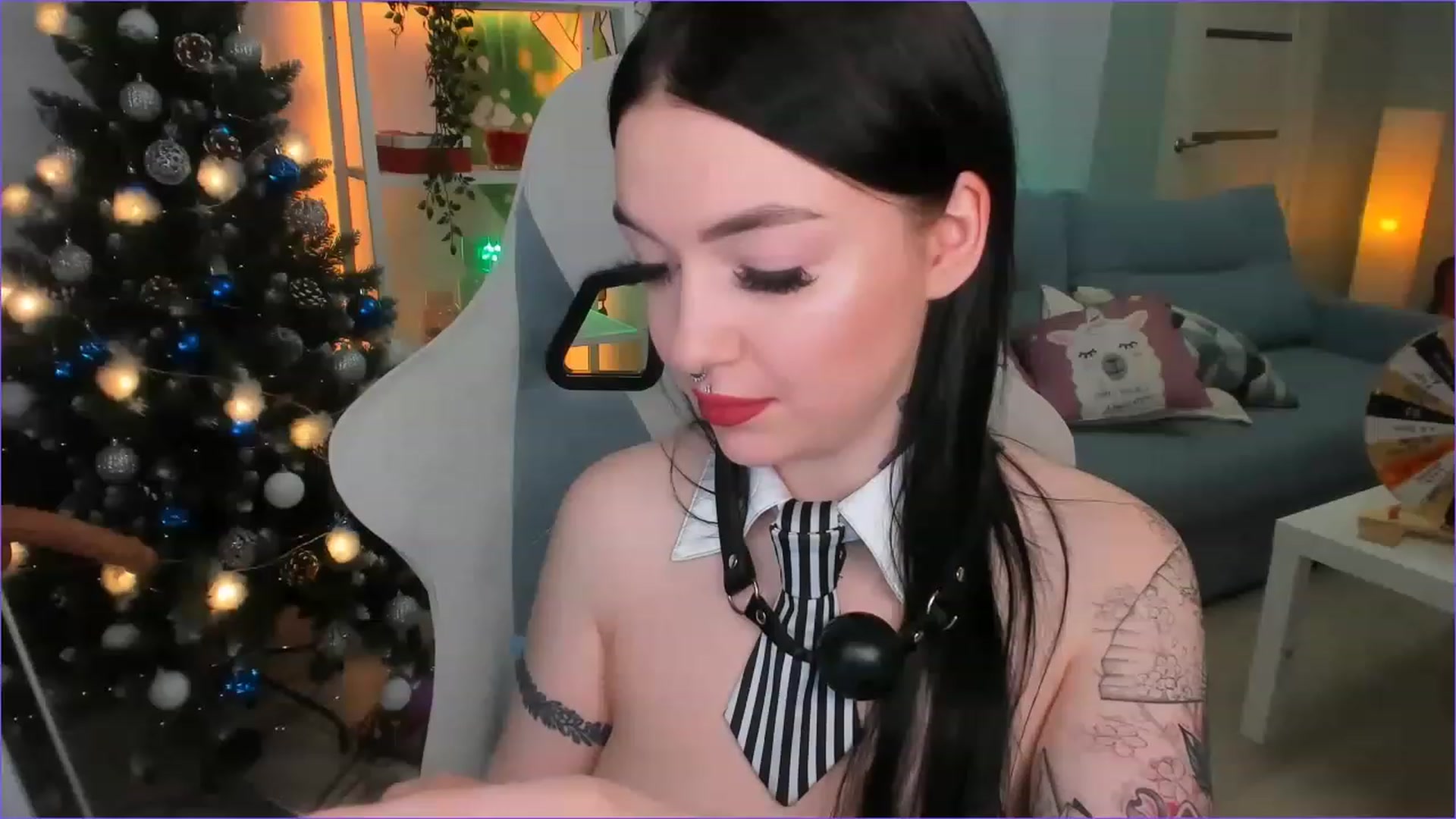 Gallery image thumbnail from AllieStark's myfreecams stream on, 12/12/2022, 02:17 image 11 of 20