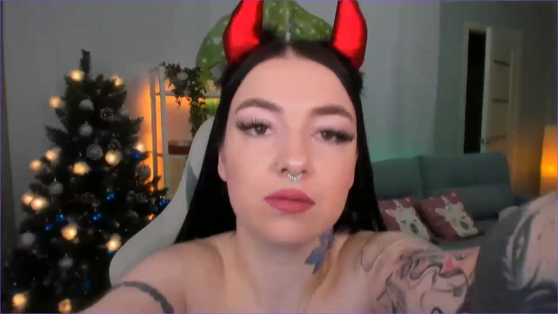Gallery image thumbnail from AllieStark's myfreecams stream on, 12/16/2022, 03:41 image 11 of 20