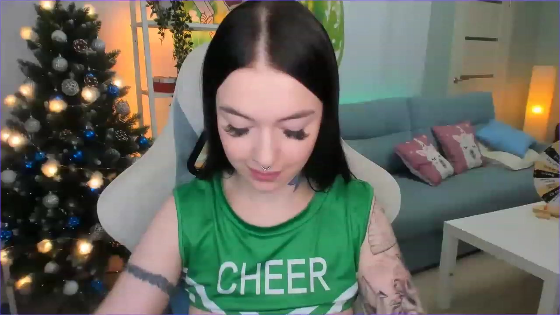 Gallery image thumbnail from AllieStark's myfreecams stream on, 12/21/2022, 02:06 image 4 of 20