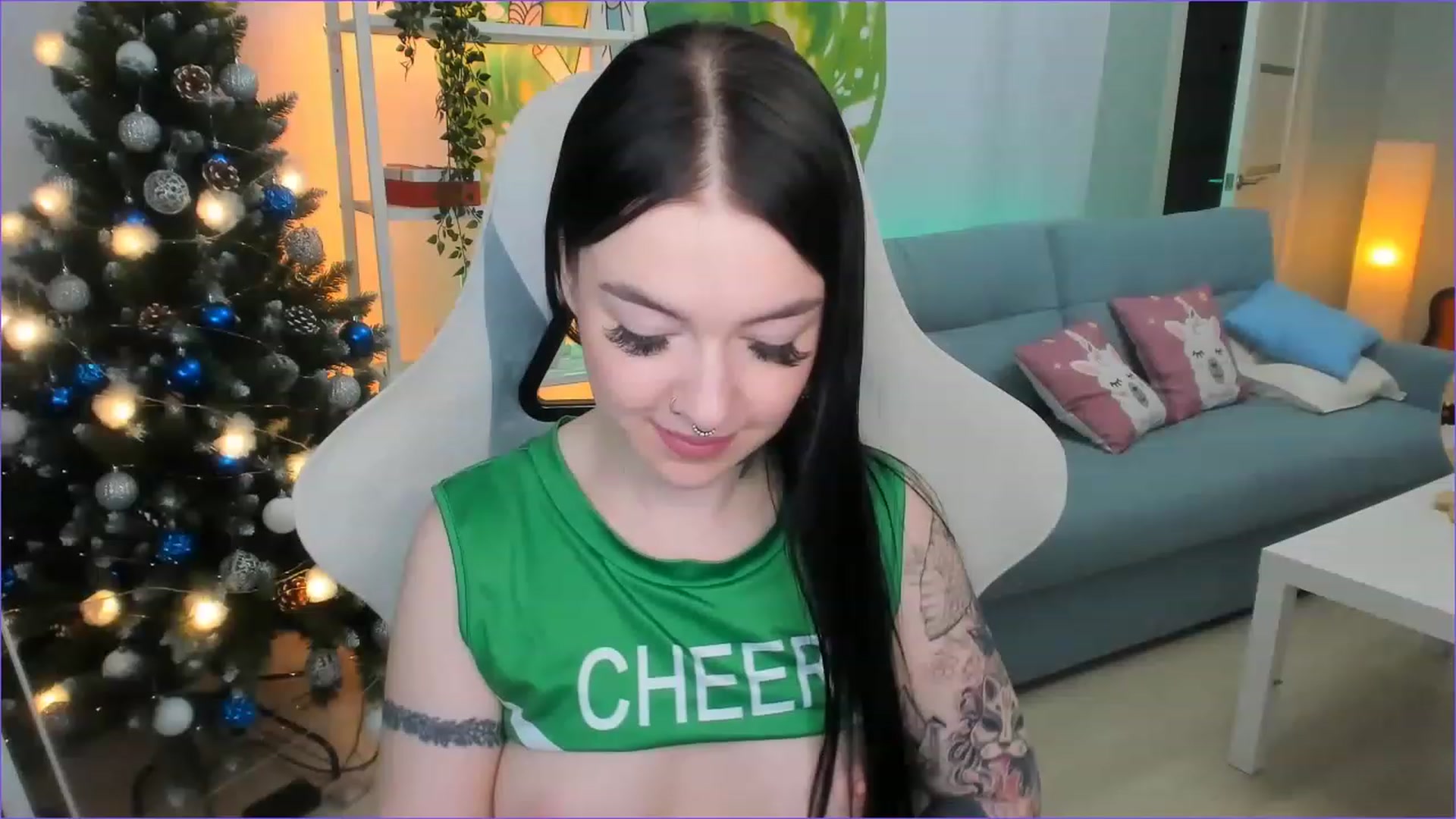Gallery image thumbnail from AllieStark's myfreecams stream on, 12/21/2022, 02:40 image 9 of 20