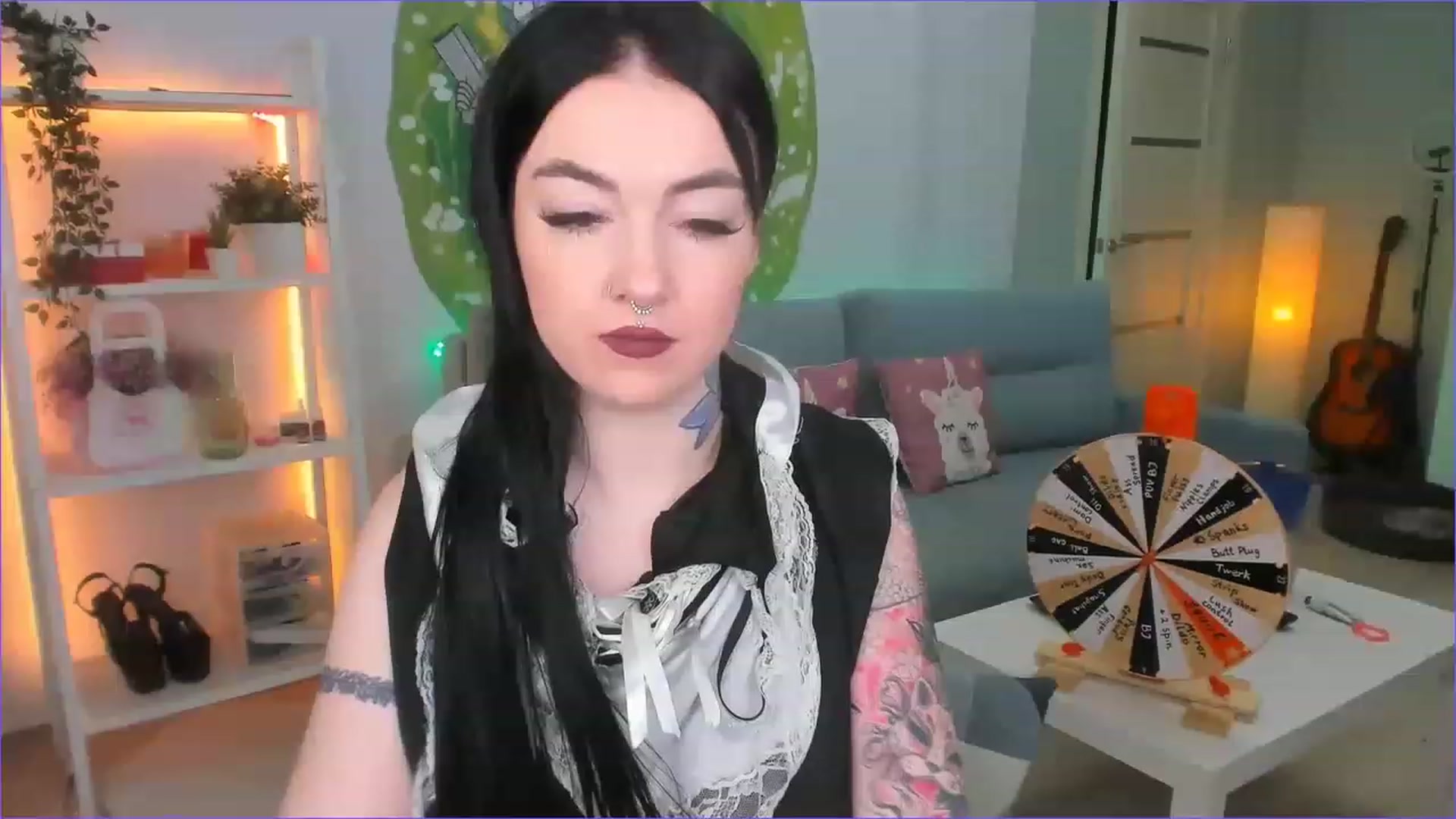 Gallery image thumbnail from AllieStark's myfreecams stream on, 05/01/2023, 22:45 image 2 of 20