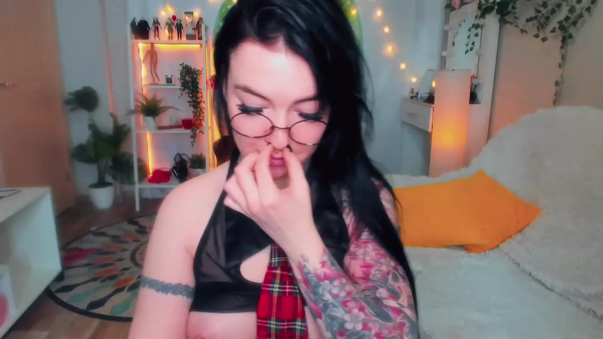 Gallery image thumbnail from AllieStark's myfreecams stream on, 03/07/2024, 10:45 image 2 of 20