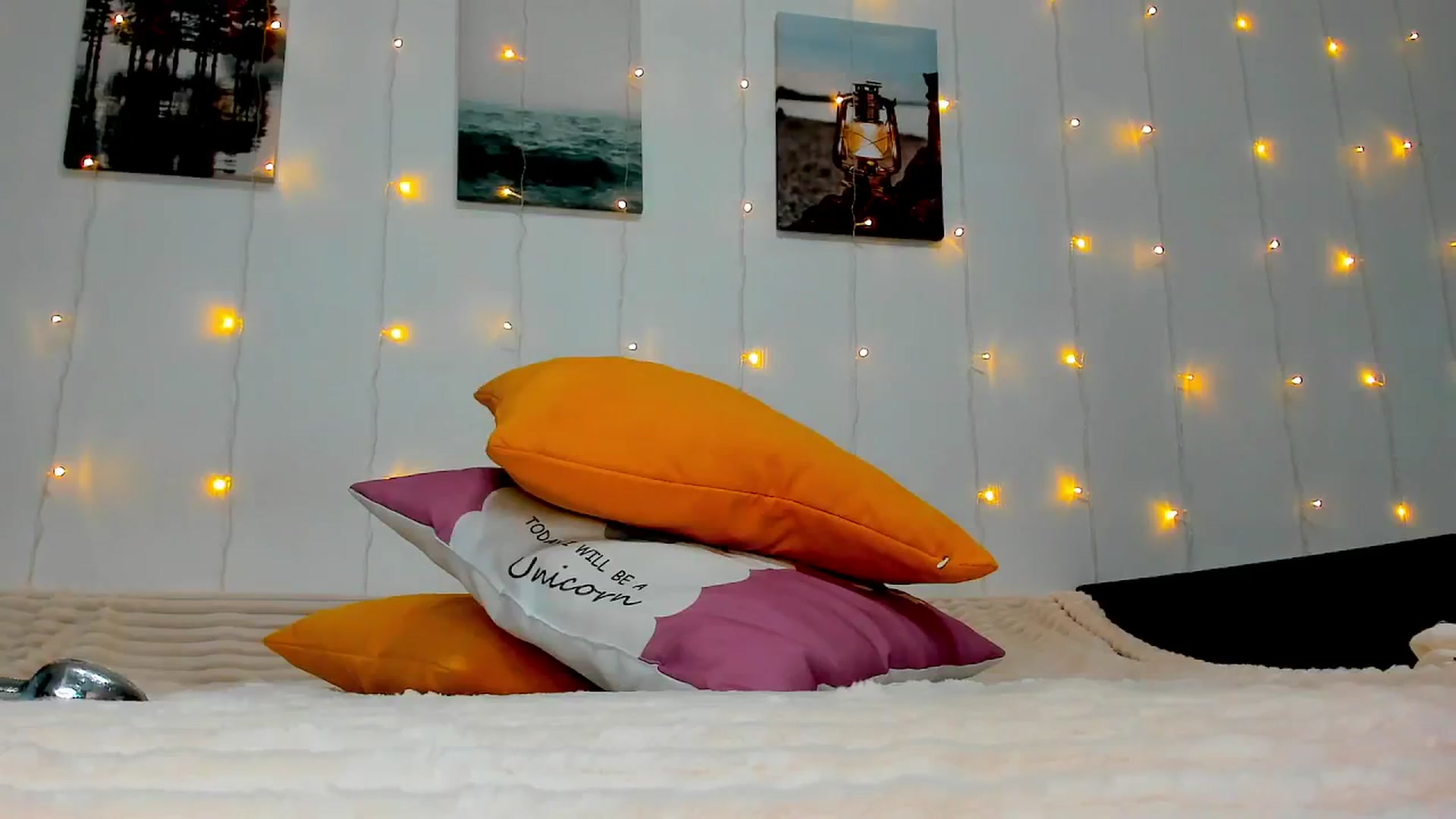 Gallery image thumbnail from AllieStark's myfreecams stream on, 12/25/2024, 23:56 image 3 of 20