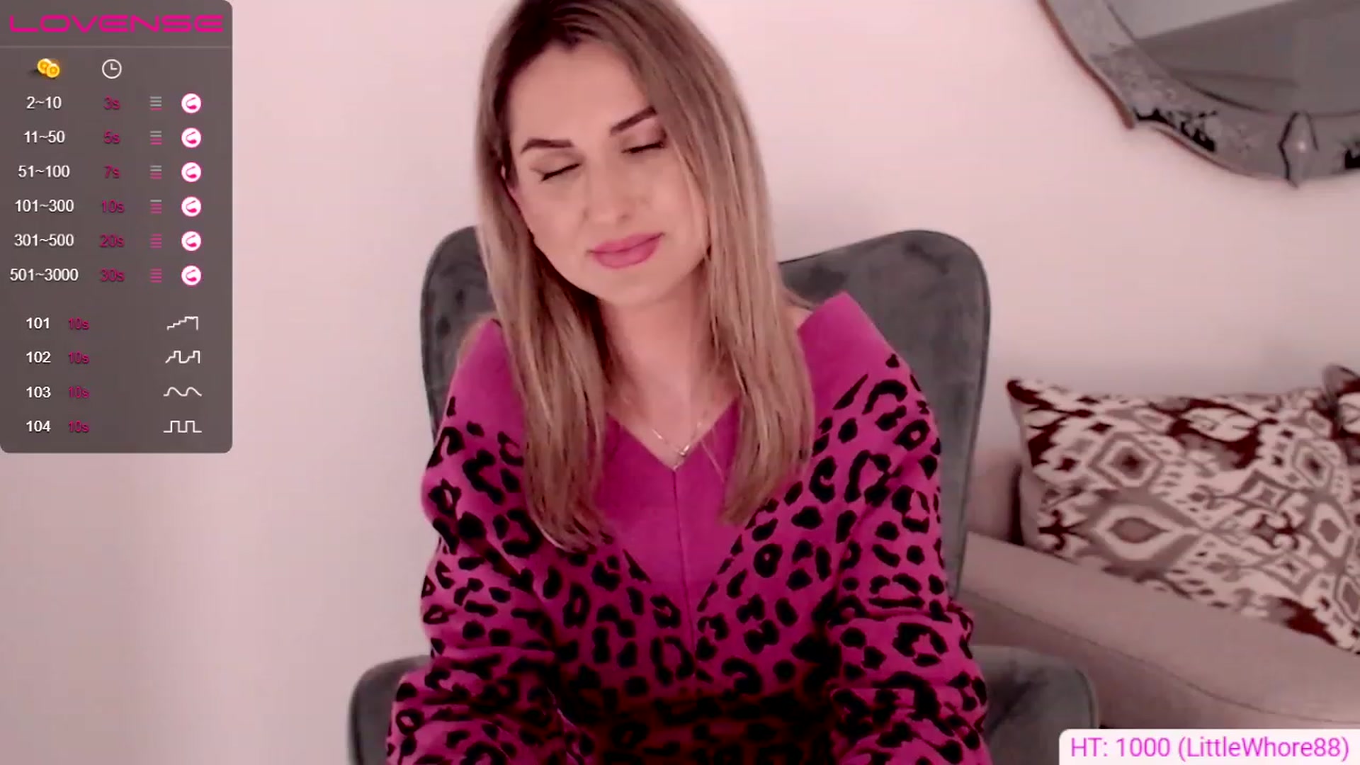 Gallery image thumbnail from AllieSweet's myfreecams stream on, 12/18/2022, 24:58 image 17 of 20