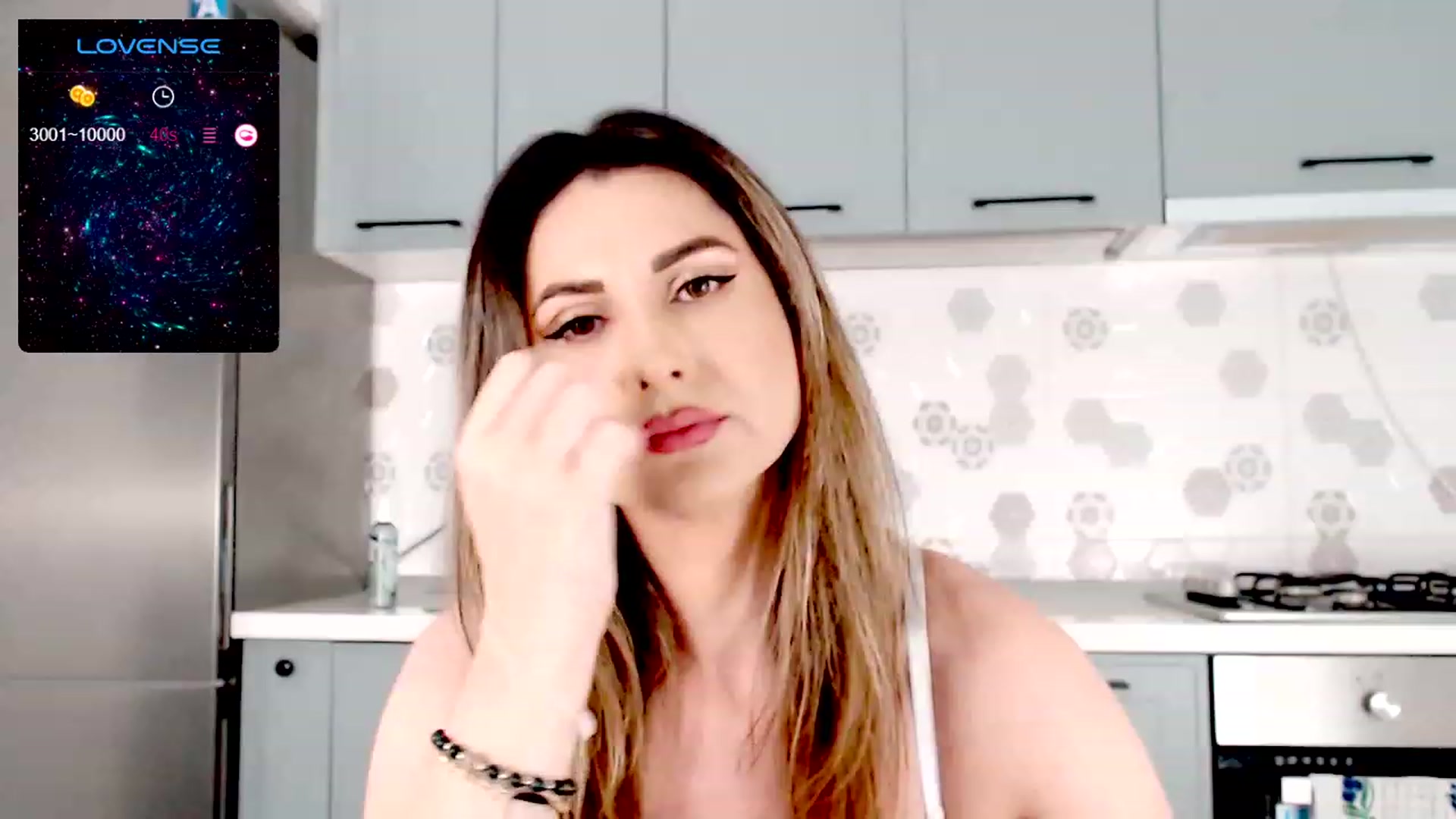 Gallery image thumbnail from AllieSweet's myfreecams stream on, 10/22/2023, 24:03 image 7 of 20
