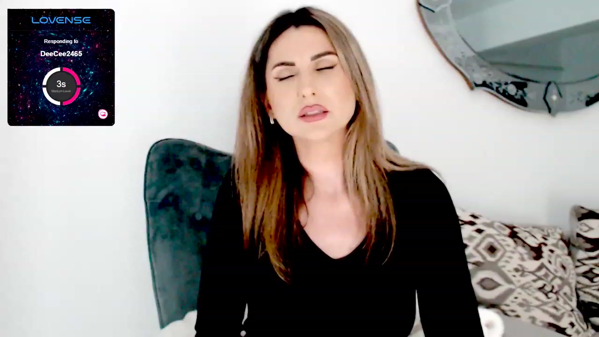 Gallery image thumbnail from AllieSweet's myfreecams stream on, 12/15/2023, 21:32 image 8 of 20