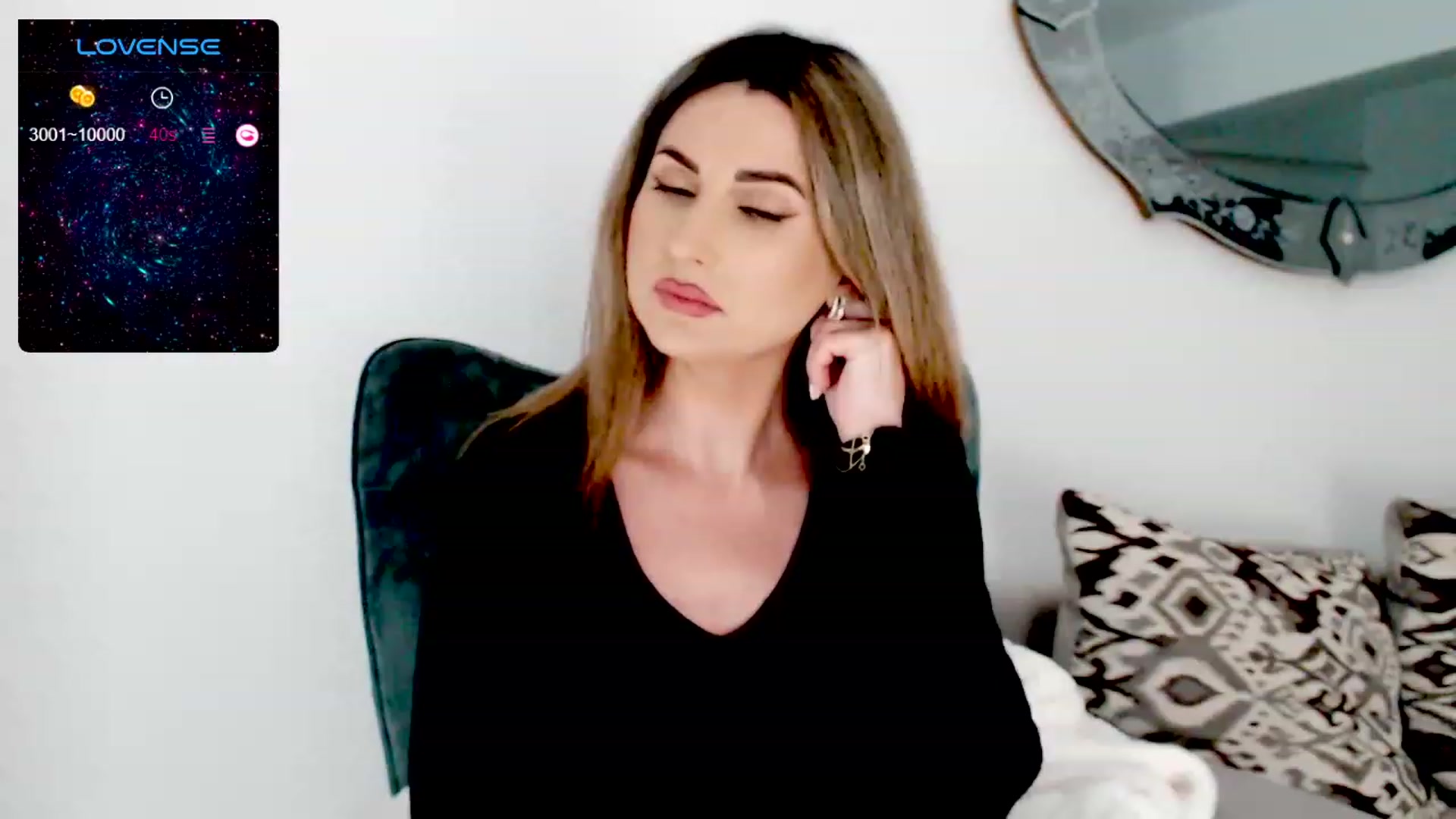 Gallery image thumbnail from AllieSweet's myfreecams stream on, 12/15/2023, 21:32 image 18 of 20