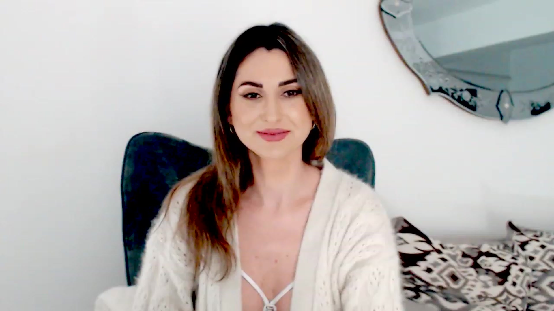 Gallery image thumbnail from AllieSweet's myfreecams stream on, 01/19/2024, 19:31 image 13 of 20