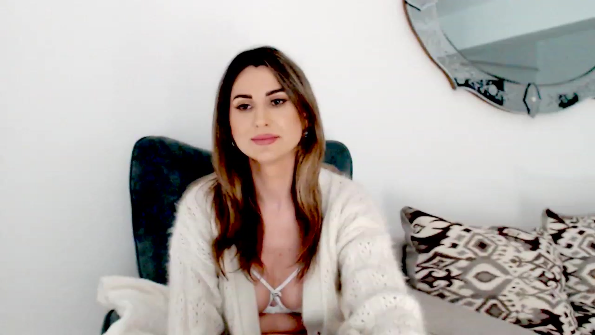 Gallery image thumbnail from AllieSweet's myfreecams stream on, 01/19/2024, 22:08 image 11 of 20