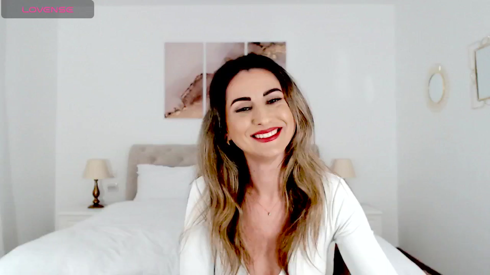 Gallery image thumbnail from AllieSweet's myfreecams stream on, 10/13/2024, 19:41 image 1 of 20