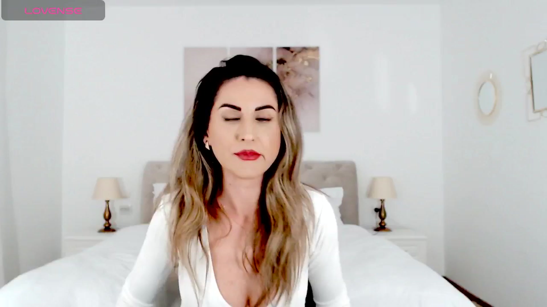 Gallery image thumbnail from AllieSweet's myfreecams stream on, 10/13/2024, 19:41 image 8 of 20