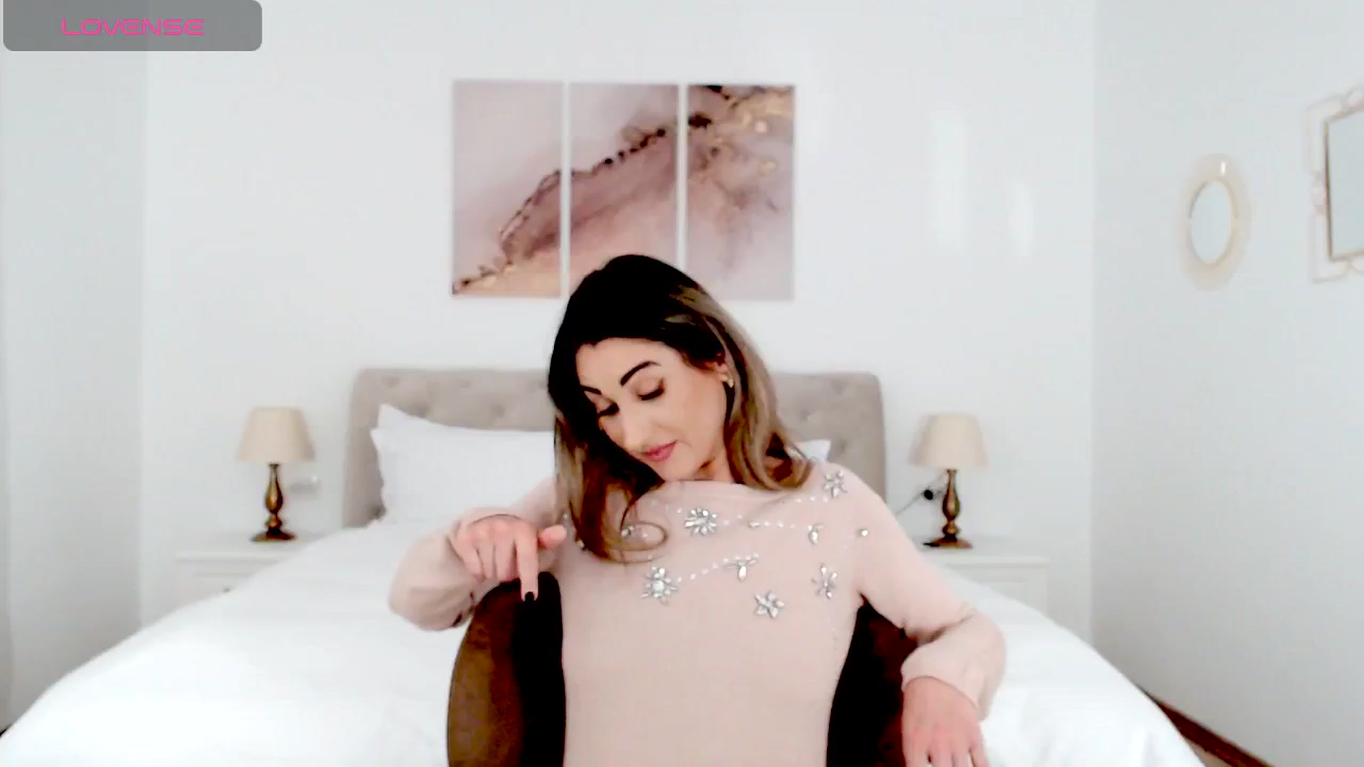 Gallery image thumbnail from AllieSweet's myfreecams stream on, 10/25/2024, 19:57 image 14 of 20