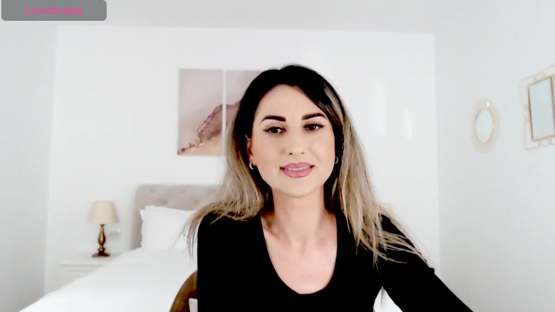 Gallery image thumbnail from AllieSweet's myfreecams stream on, 10/27/2024, 20:56 image 4 of 20