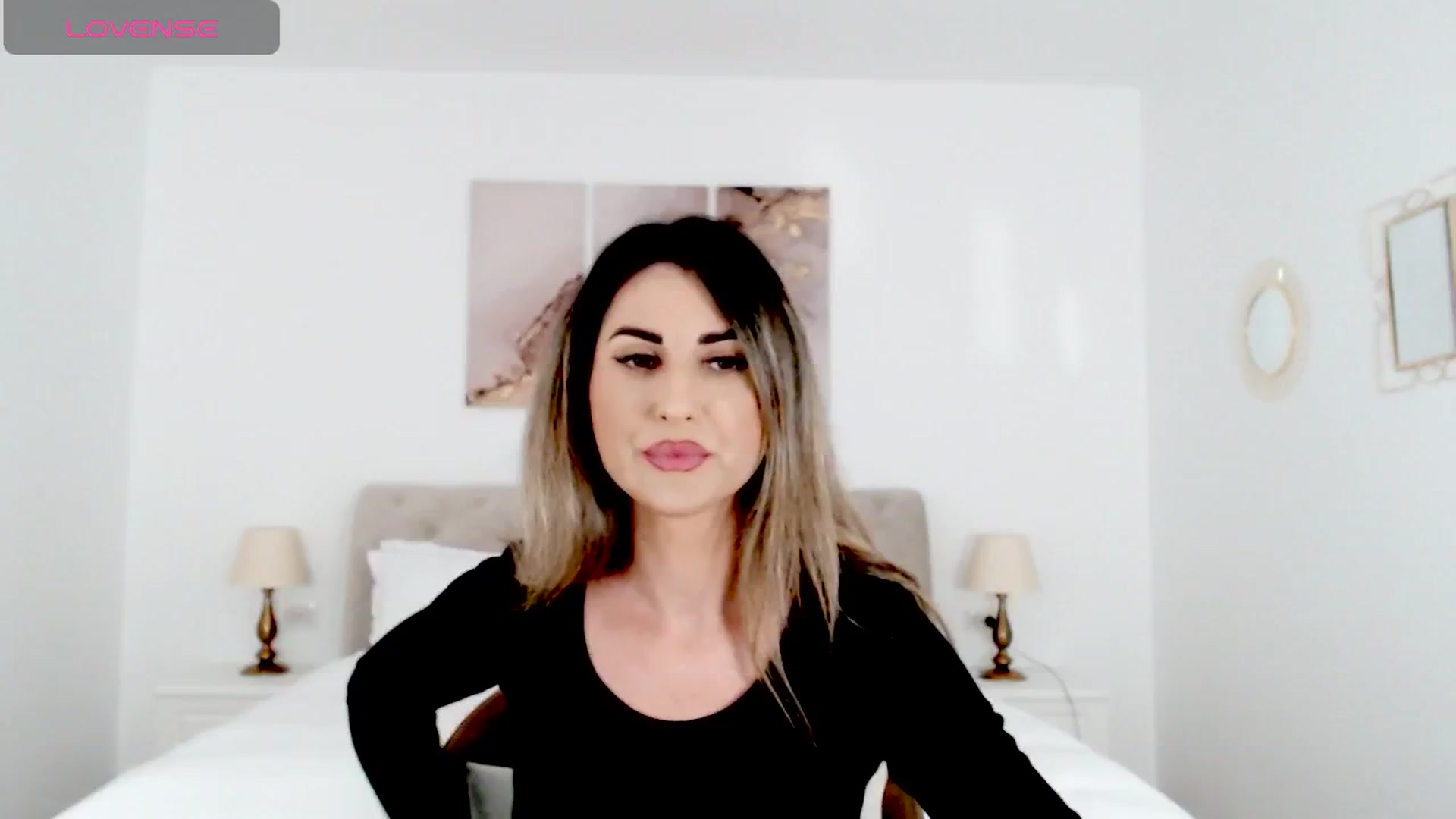 Gallery image thumbnail from AllieSweet's myfreecams stream on, 10/27/2024, 20:56 image 8 of 20