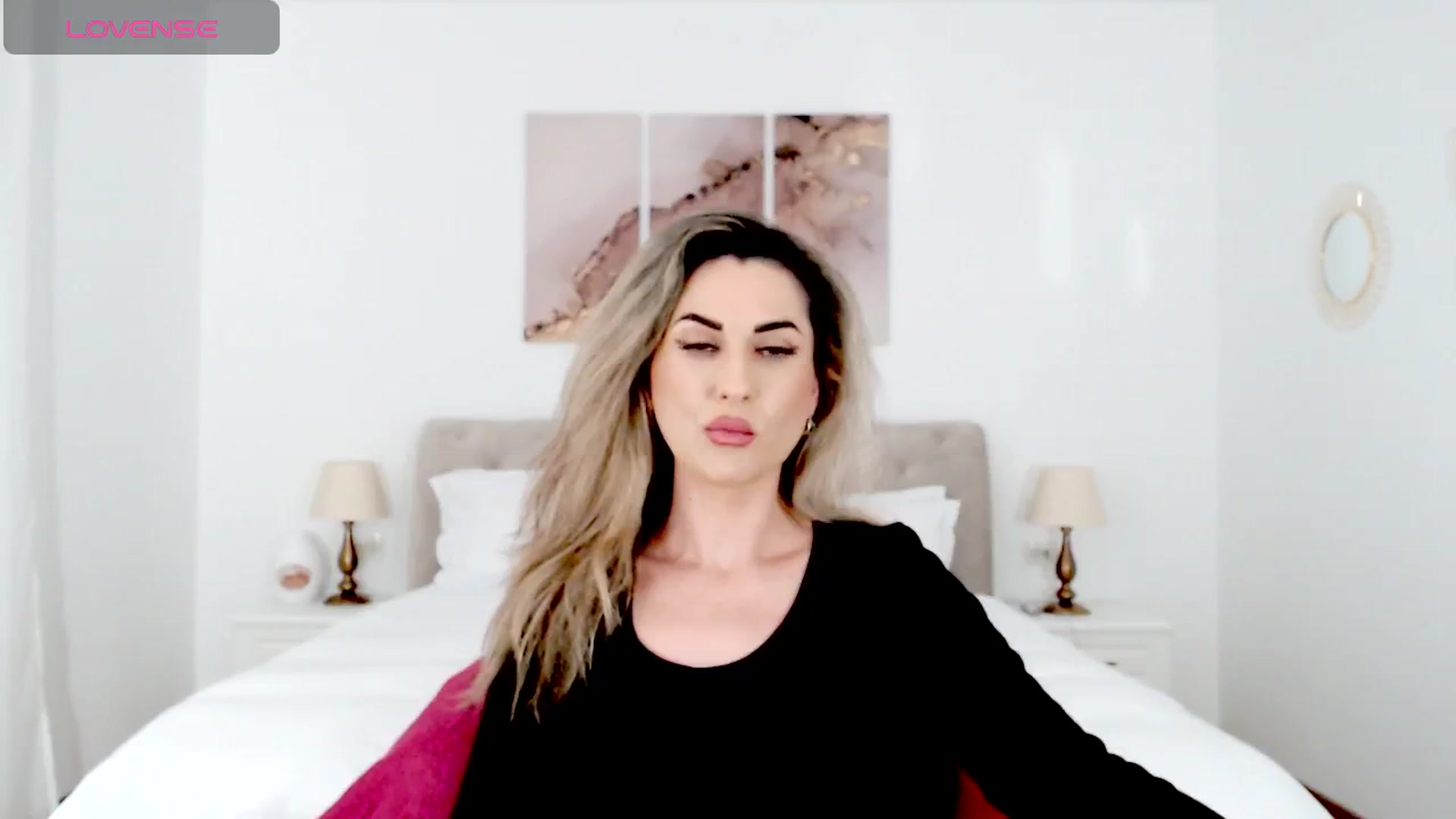 Gallery image thumbnail from AllieSweet's myfreecams stream on, 12/01/2024, 20:10 image 7 of 20