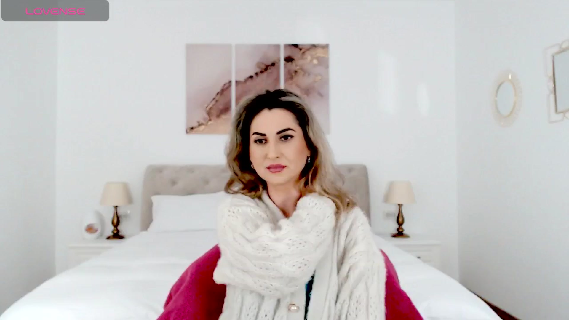 Gallery image thumbnail from AllieSweet's myfreecams stream on, 12/15/2024, 19:21 image 6 of 20
