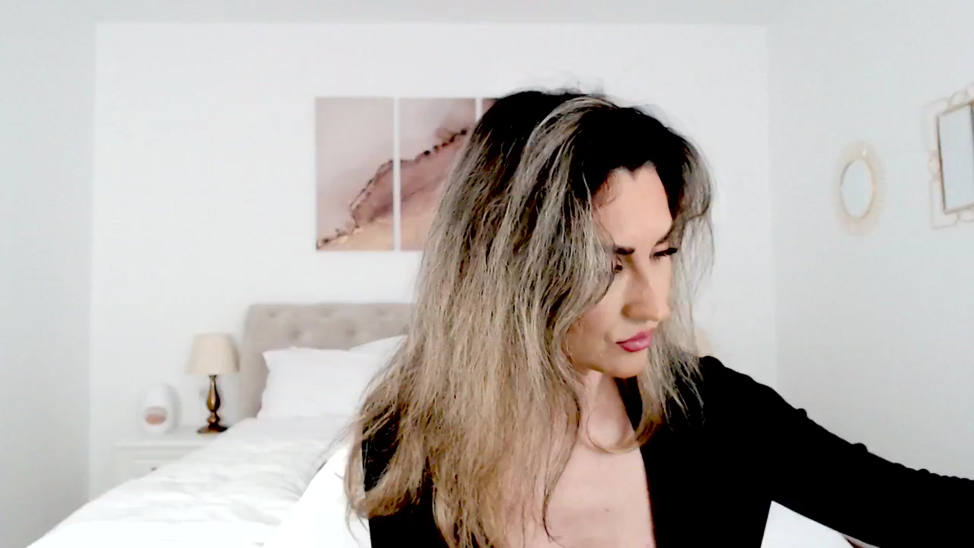 Gallery image thumbnail from AllieSweet's myfreecams stream on, 03/22/2025, 20:51 image 4 of 20