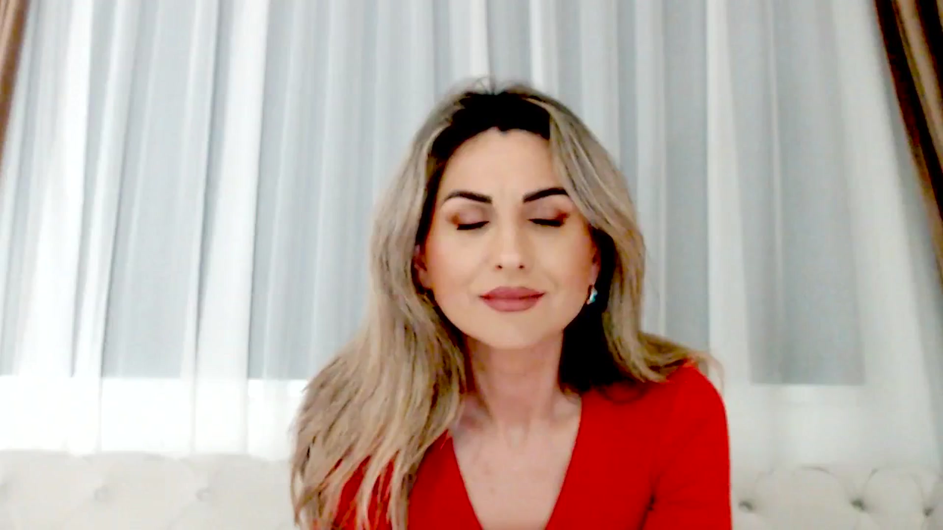 Gallery image thumbnail from AllieSweet's myfreecams stream on, 05/16/2025, 19:43 image 12 of 20