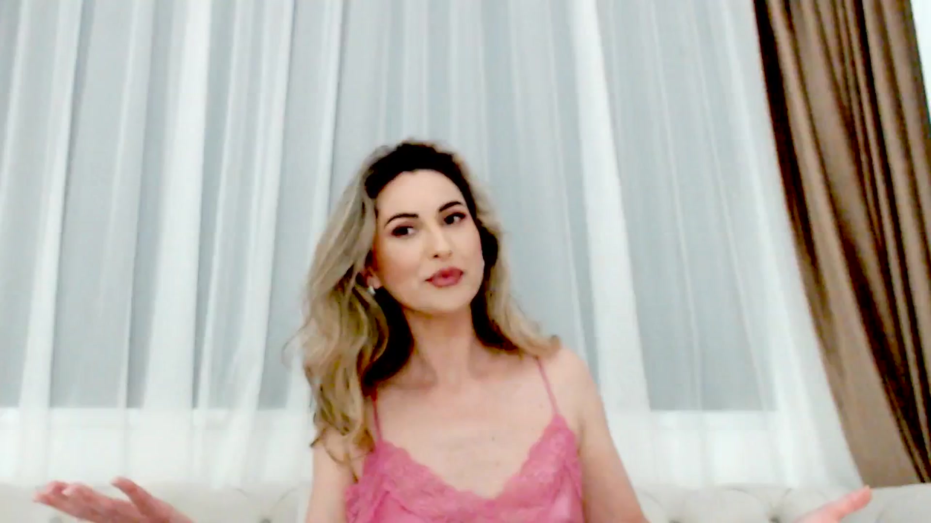 Gallery image thumbnail from AllieSweet's myfreecams stream on, 05/21/2025, 20:15 image 19 of 20