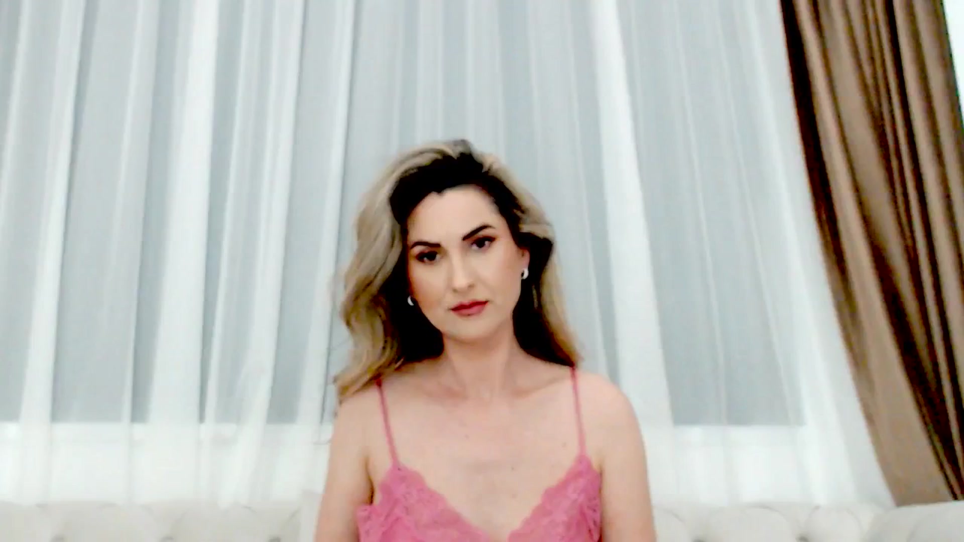 Gallery image thumbnail from AllieSweet's myfreecams stream on, 05/21/2025, 20:15 image 15 of 20